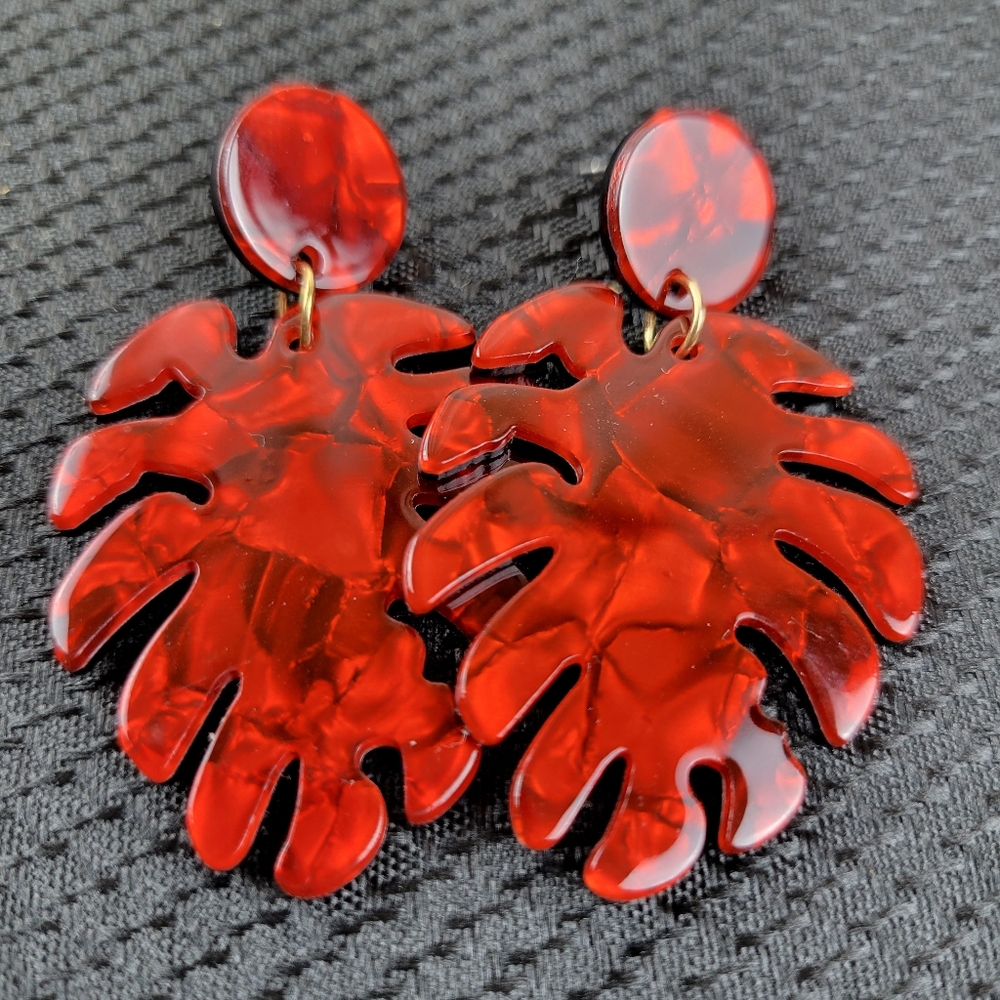 **SOLD** Shades of Red Marble Floral Acrylic Tortoise Post Earrings - Picture 3 of 4